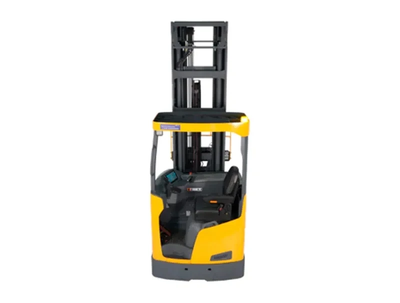 Carretilla retráctil REV20D con mástil de 4700 a 6200 mm
